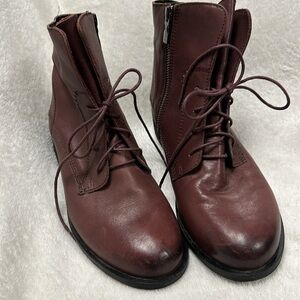 Slavia ruby black buttter Napa LEATHER ankle boots, size 39 (US 9) EUC!